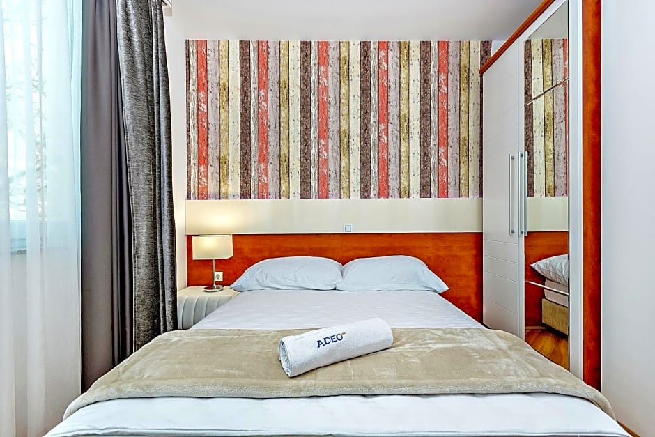 Aparthotel Adeo