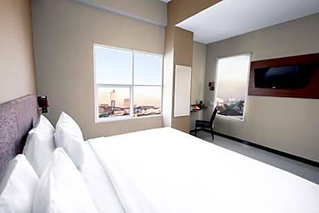 Deluxe City View Room