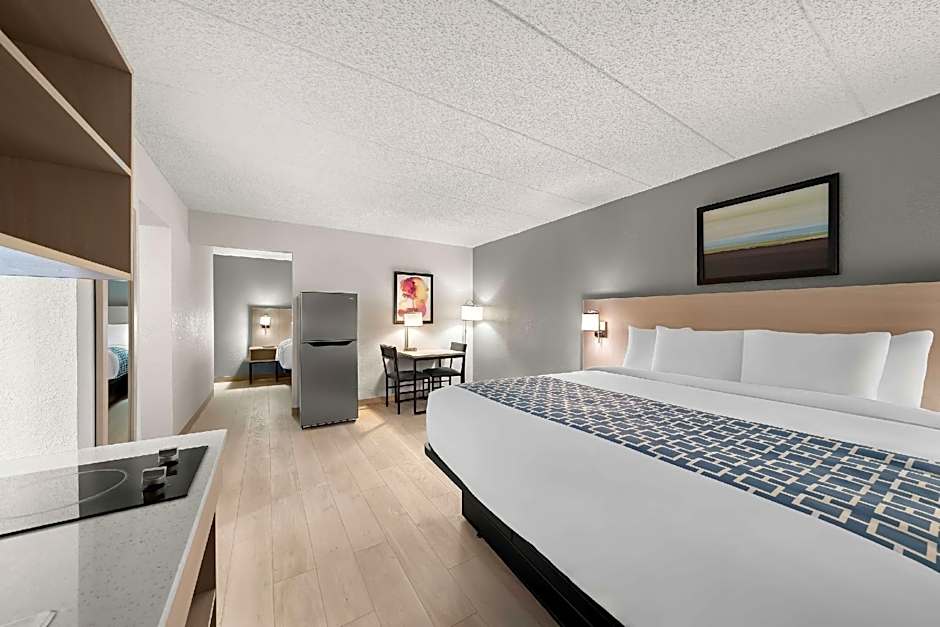 Suburban Studios, Kearney