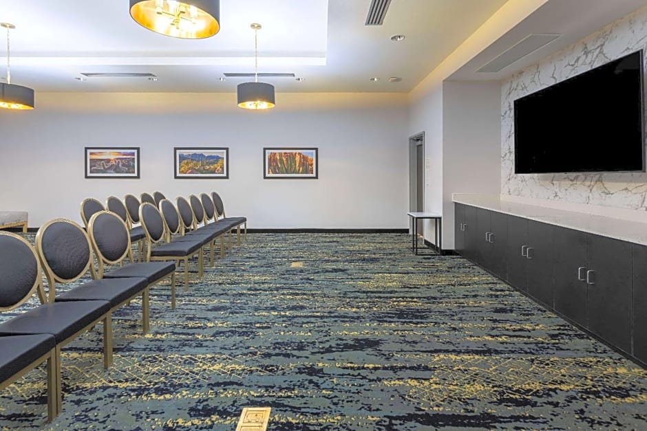 La Quinta Inn & Suites by Wyndham Maricopa - Copper Sky