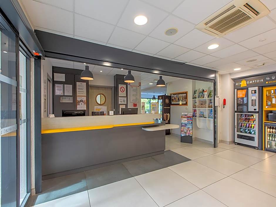 Première Classe Chartres Sud - Barjouville