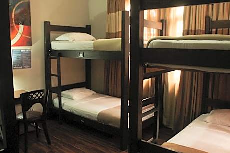 Bed in 6-Bed Mixed Dormitory Room