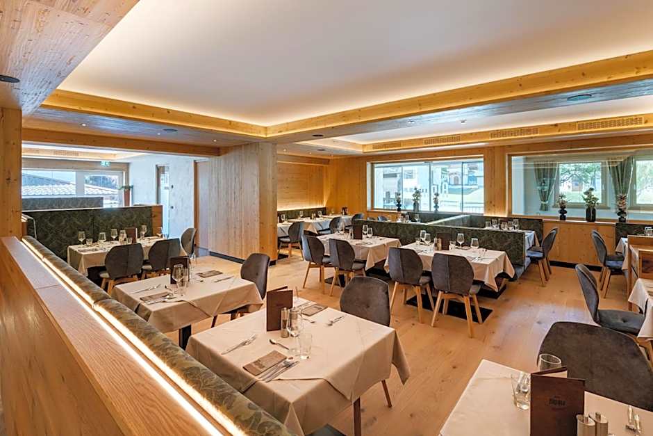 Hotel Alpina