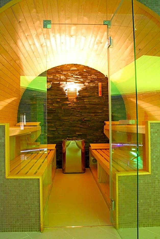 Grand Plaza Hotel & Wellness