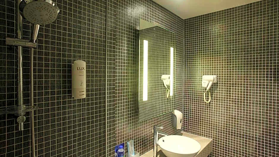 Photo 1 of 6 of 1 Bedroom Suite