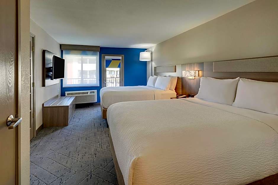 Holiday Inn Express Hotel & Suites Branson 76 Central By IHG