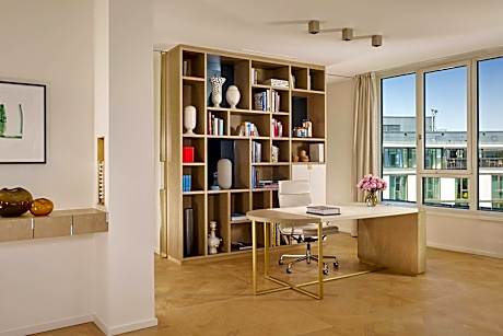 Presidential Suite, 2 Bedrooms, Smoking (2 Double Beds)