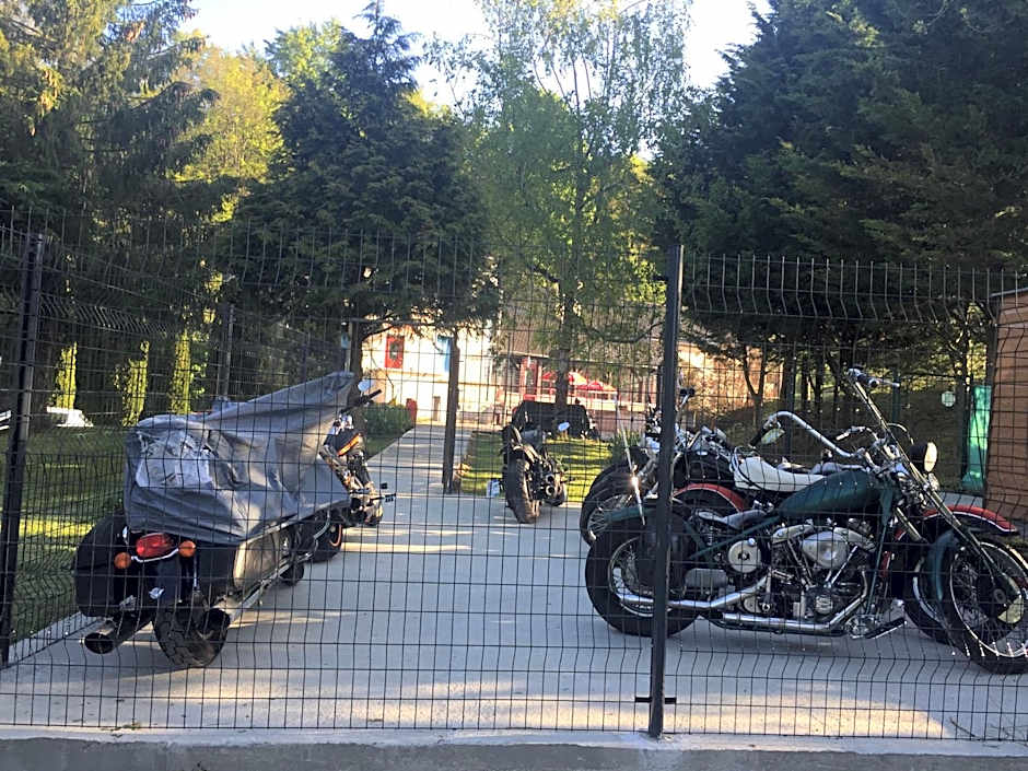 La Table Des Bons Peres