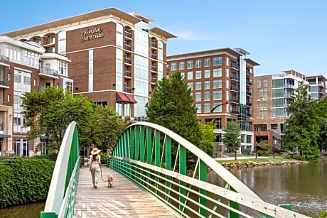 Hampton Inn & Suites Greenville-Downtown-Riverplace