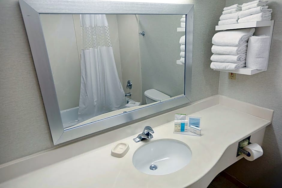 Hampton Inn & Suites Chincoteague-Waterfront, Va