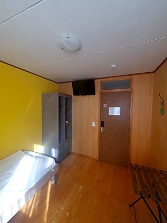 Single Room with Shared Bathroom