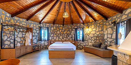 Romantic Suite on Beach Side