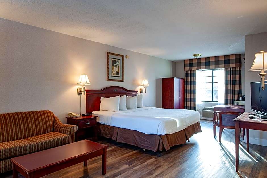 Studio City Court Yard Hotel