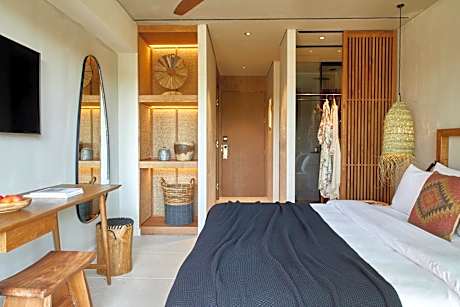 Double Room Pool View