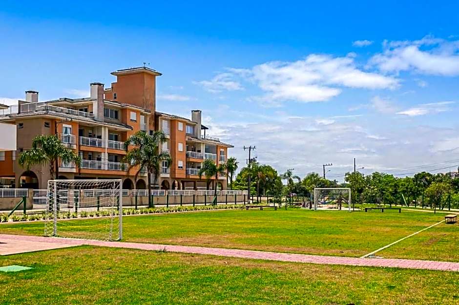 Alto padrão com piscina a 300m do mar - CAN103G