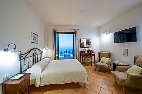 Superior Double Room with Sea View