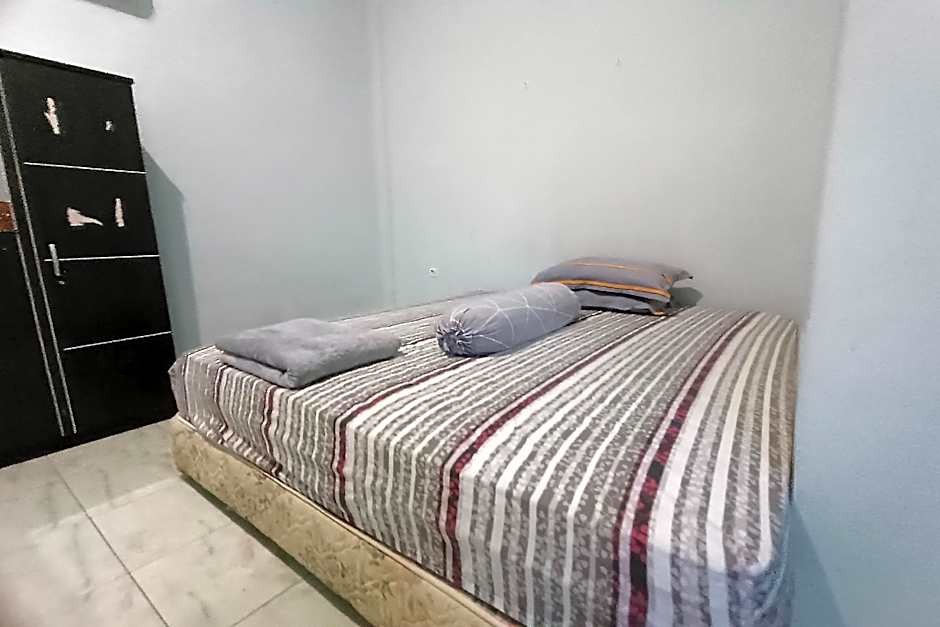 OYO 92806 Penginapan Geby Syariah