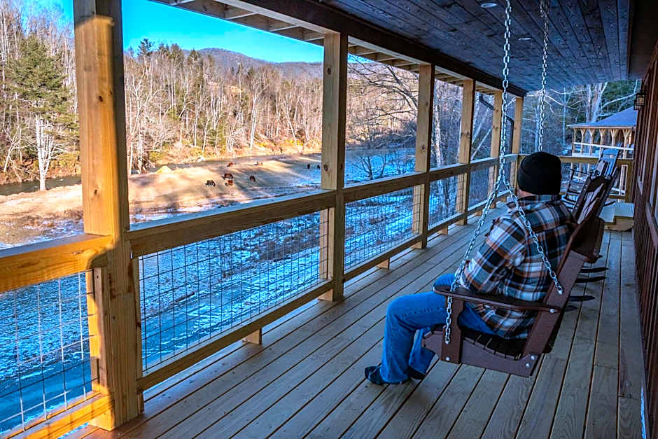 Springmaid Mountain Retreat & Stables