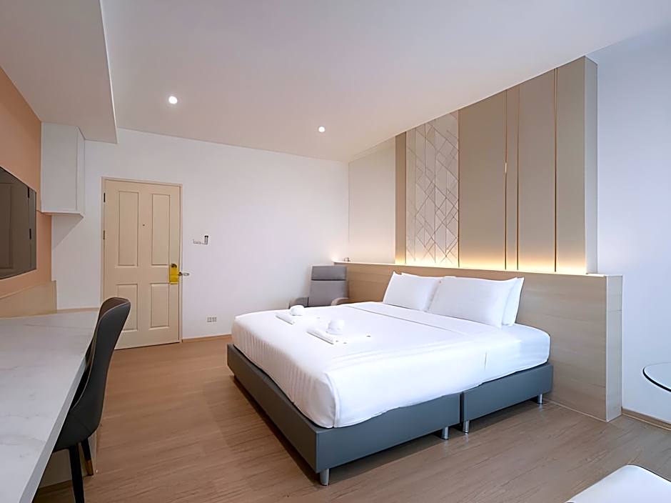 Riski Residence Ngamwongwan