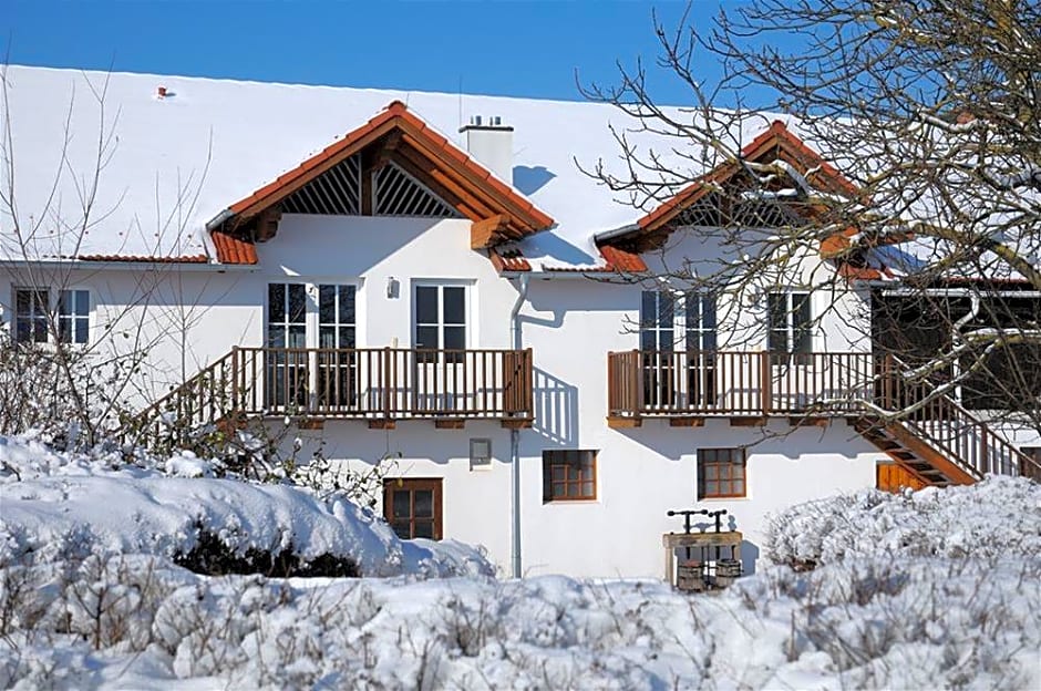 Geinberg Suites & Vianova  Center