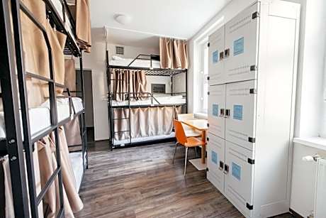 Single Bed in 12-Bed Mixed Dormitory Room