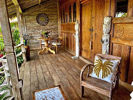 Bungalow - Water Front
