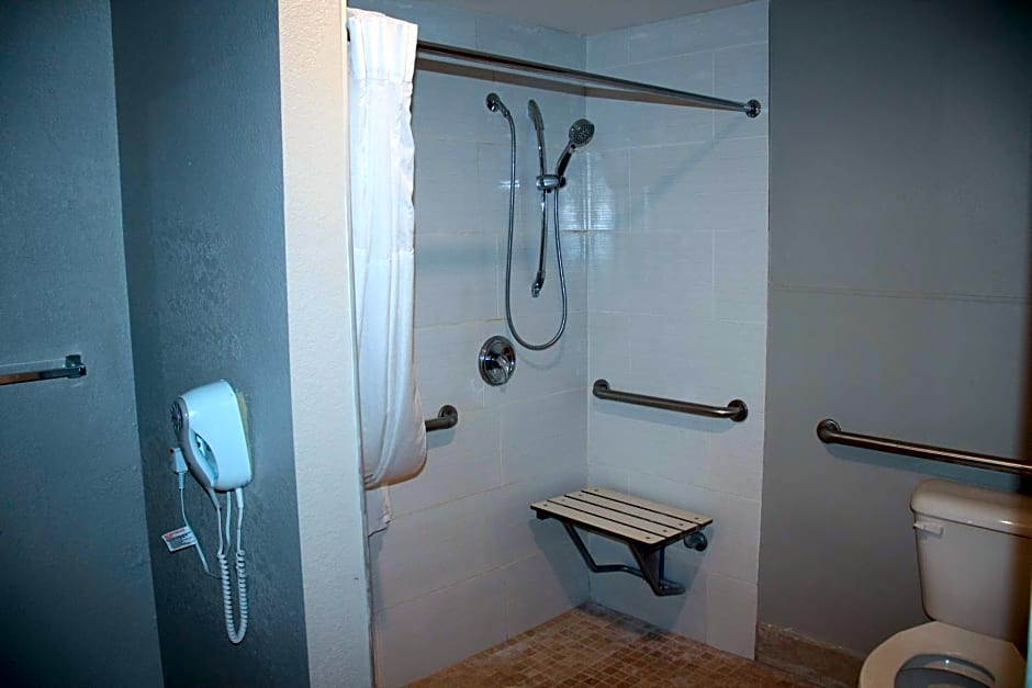 Boca Suites Deerfield Beach, SureStay Collection by BW