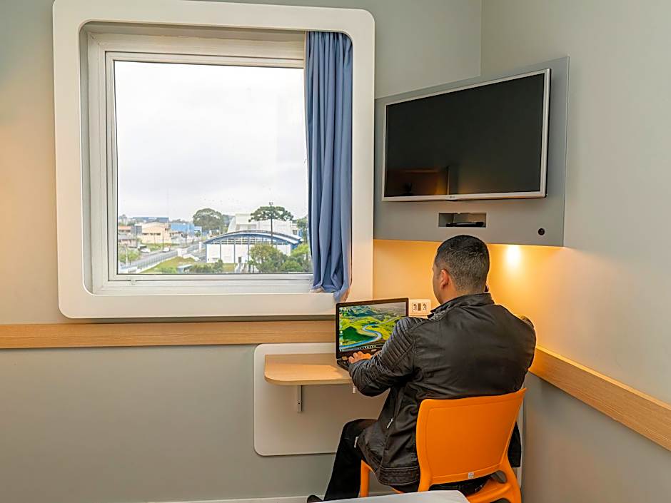 Ibis Budget Curitiba Aeroporto