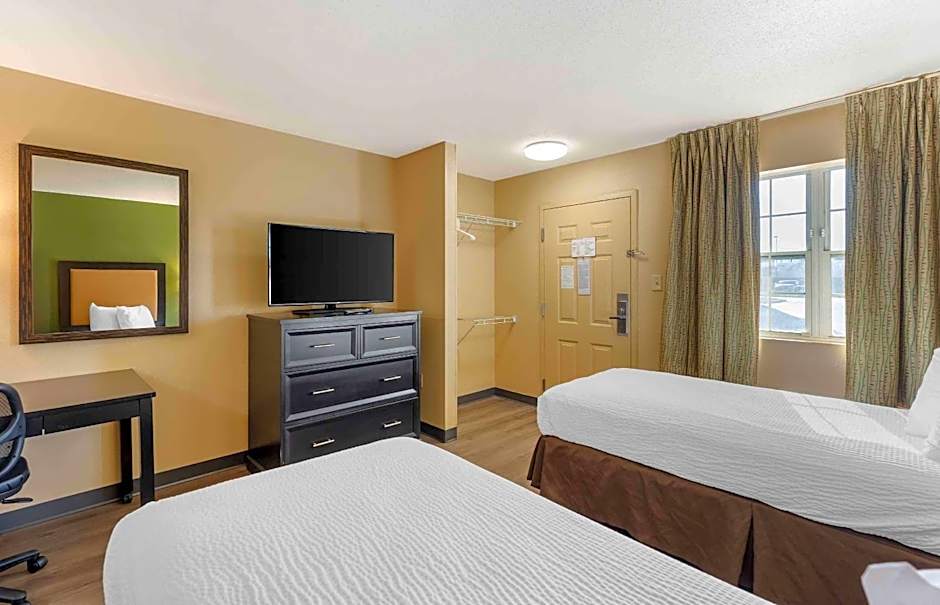 Extended Stay America Select Suites - St. Louis - Westport - East Lackland Rd.
