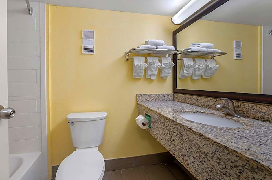 Best Western Louisville East Inn & Suites