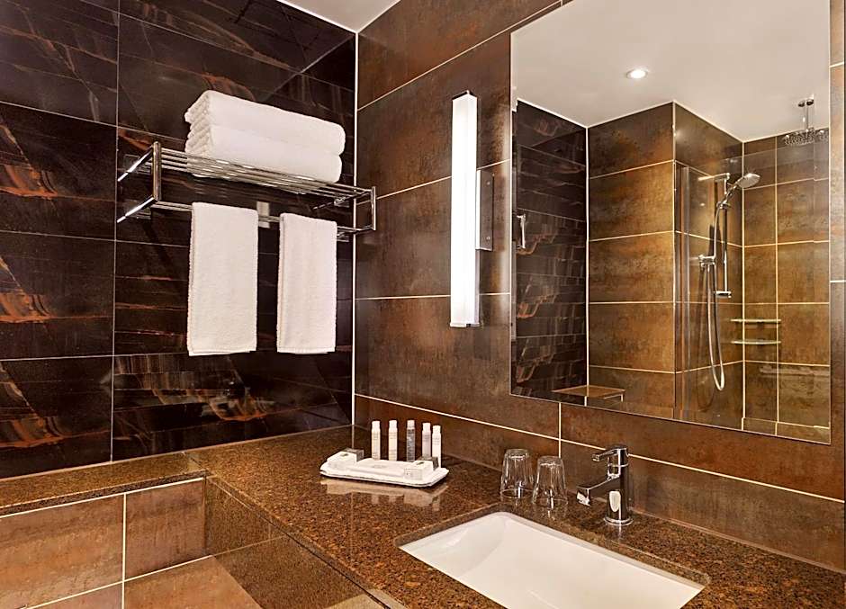 DoubleTree by Hilton Hotel Woking