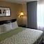 Days Inn & Suites by Wyndham Tucker/Northlake