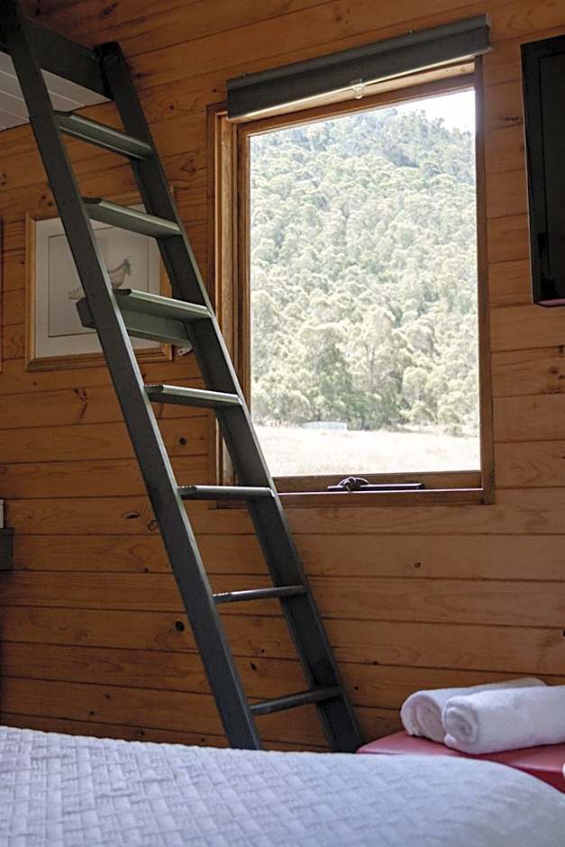 Crackenback Farm Guesthouse