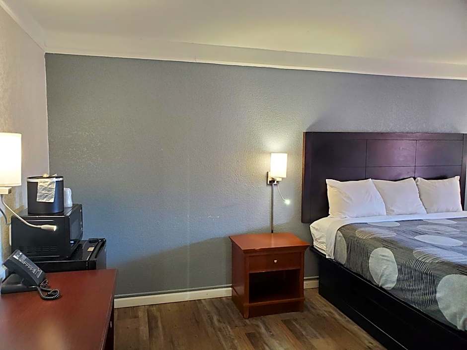 Budget Host Inn- Medical Center