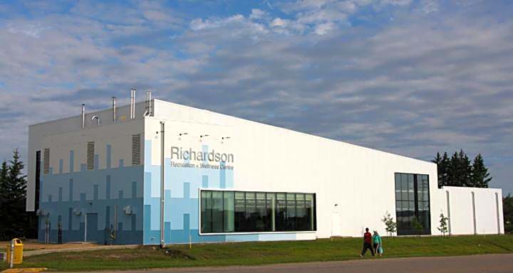 Super 8 by Wyndham Swan River MB