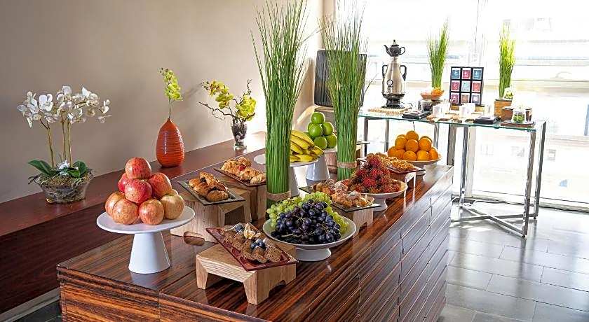 Centro Al Manhal by Rotana