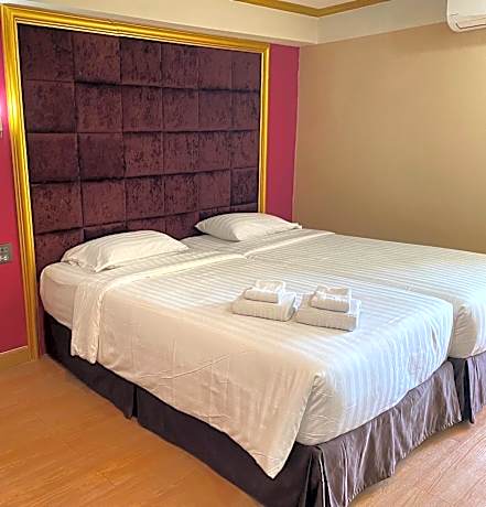 Classic Quadruple Room
