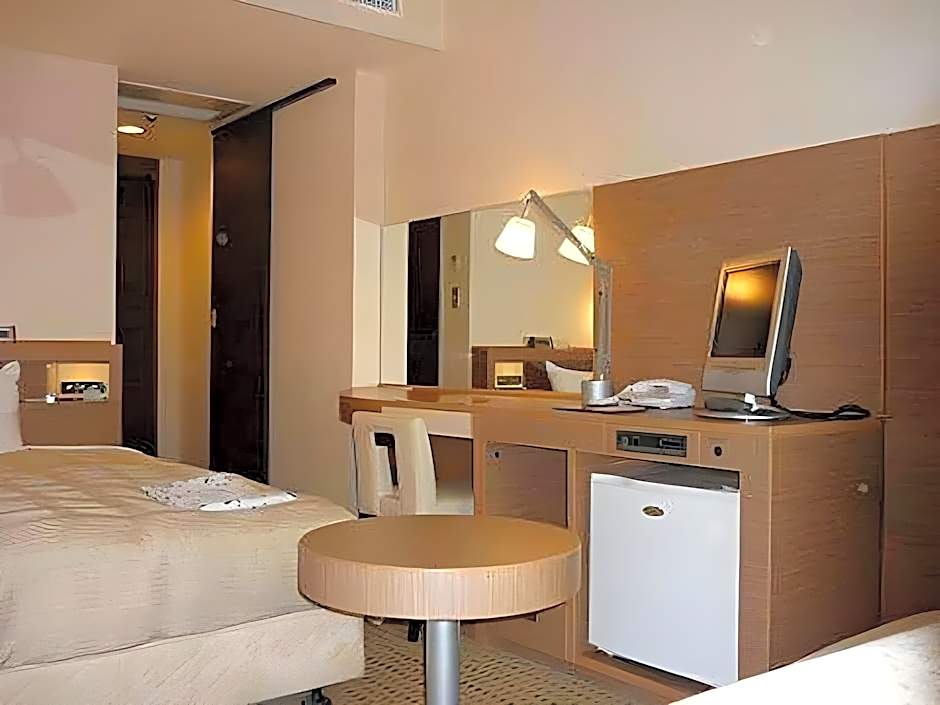 CYPRESS HOTEL Nagoya-eki Mae