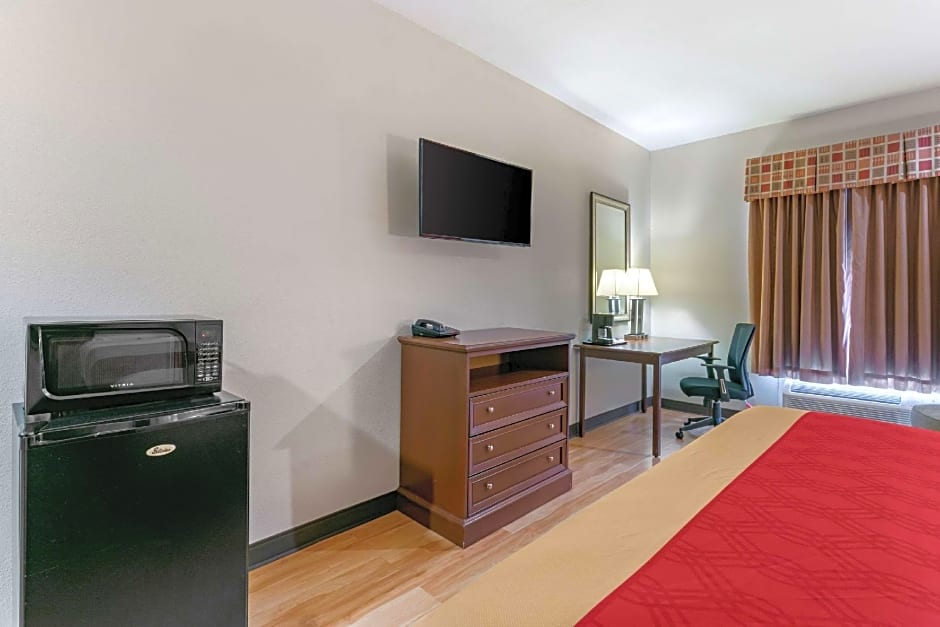 Econo Lodge Eutaw I-20