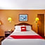 OYO Hotel Downtown Peoria IL I-74