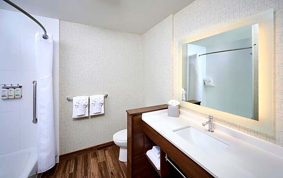 Holiday Inn Express Sarnia - Point Edward By IHG