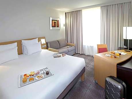 Superior Queen Room with Sofa