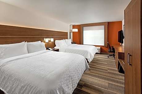 Standard Queen Room with Two Queen Beds