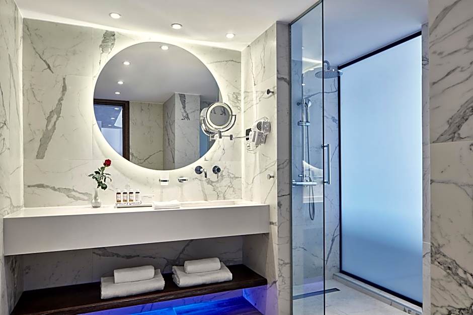 Atlantica Caldera Palace