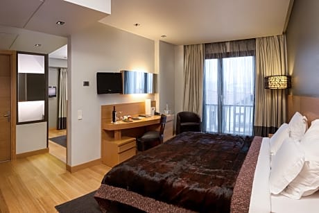 suite deluxe lake view