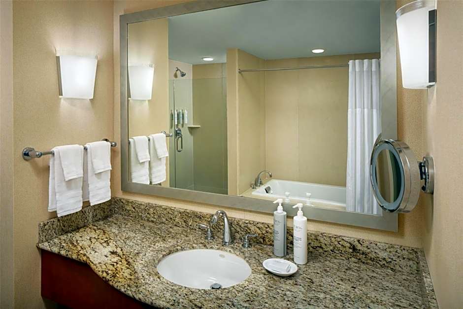 Hilton Garden Inn Portland Downtown Waterfront