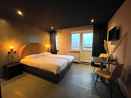 Double Room with Balcony