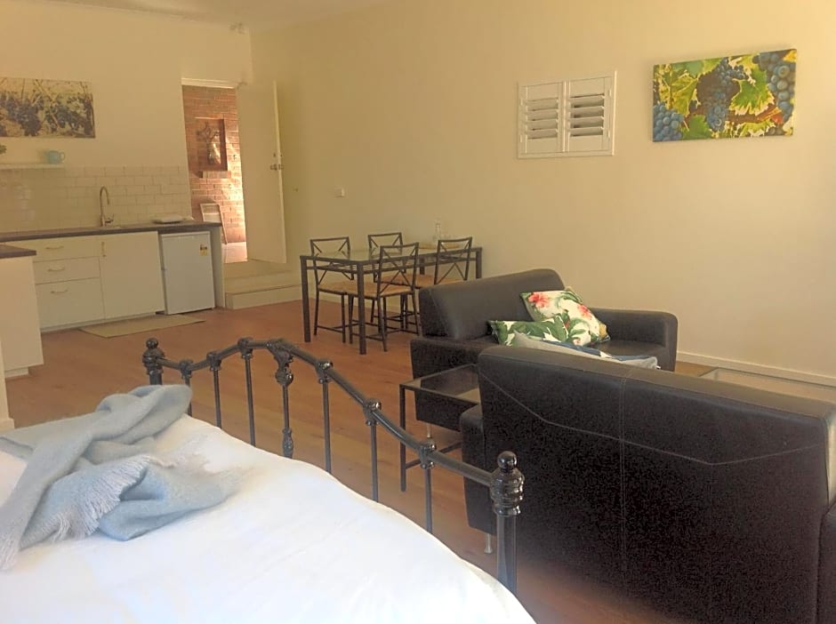 Port Elliot rural retreat