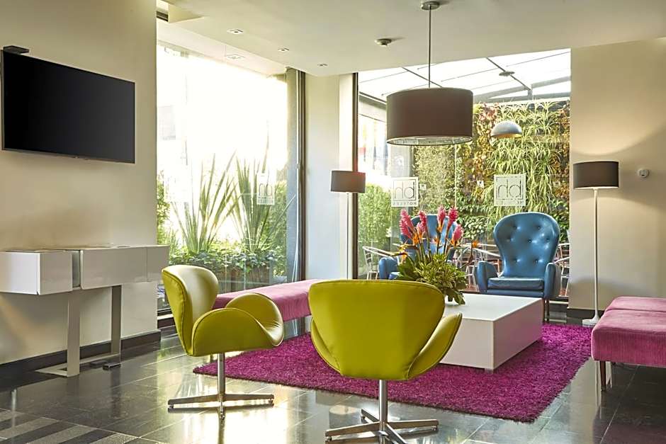Hotel bh Parque 93
