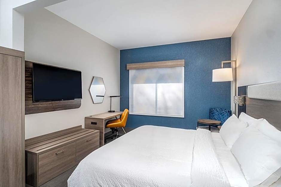 Holiday Inn Express & Suites Bozeman West By IHG